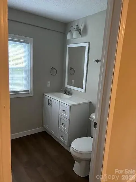 105 N Pugh ST, Lexington, NC 27292