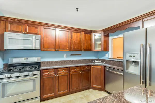 5218 Wilshire LN #5218, Oakdale, NY 11769