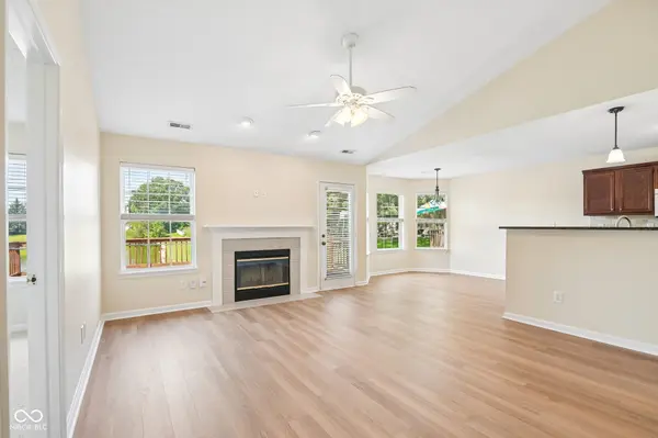12886 Longleaf LN, Fishers, IN 46038