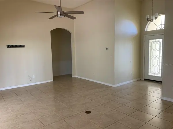 3741 WOODLEAF CT, Leesburg, FL 34748