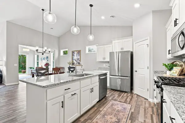6733 92nd ST S, Cottage Grove, MN 55016