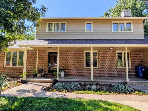 1038 Countryside Dr, Mcpherson, KS 67460