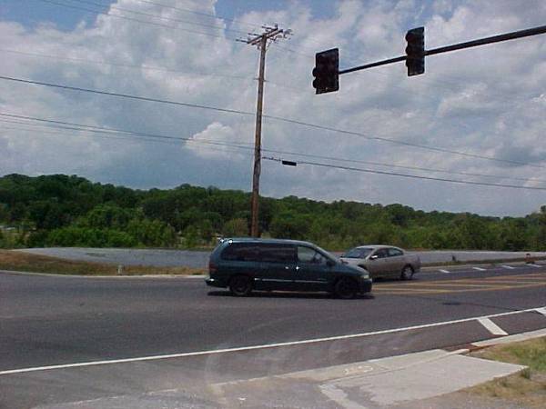 1003 CENTER POINT RD, Hendersonville, TN 37075