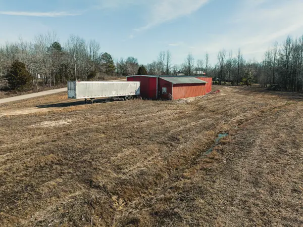 198 McIllwain Rd, Holladay, TN 38341