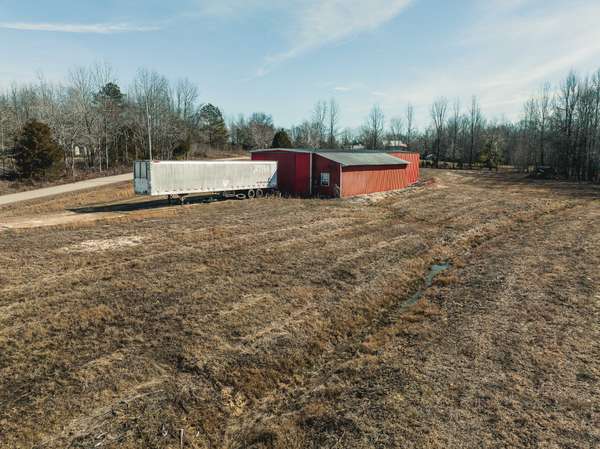 198 McIllwain Rd, Holladay, TN 38341