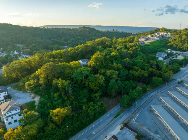 915 Dallas Road, Chattanooga, TN 37405