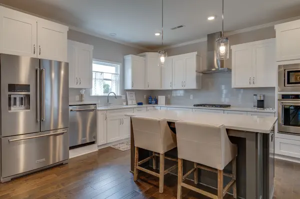6015 Parkhaven Blvd, Hermitage, TN 37076