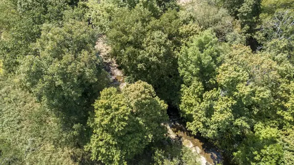 2762 Critz Ln, Thompsons Station, TN 37179