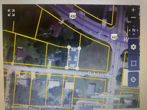 8 S Walnut St, Hohenwald, TN 38462