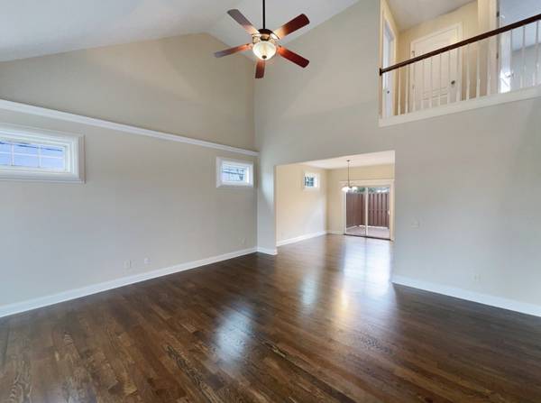 304 Sea Biscuit Dr, Gallatin, TN 37066