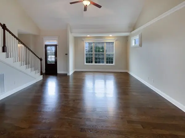 304 Sea Biscuit Dr, Gallatin, TN 37066