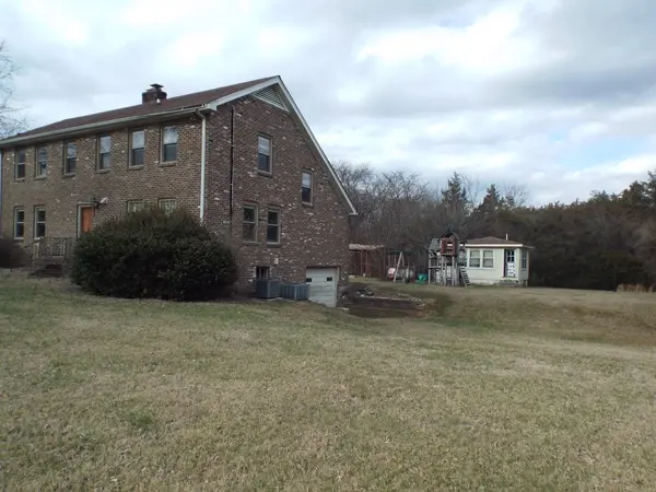 6294 Snail Shell Cave Rd, Rockvale, TN 37153