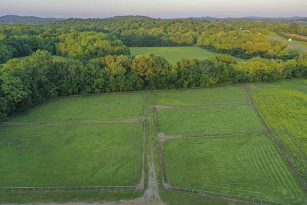 6330 Cox Rd, Arrington, TN 37014