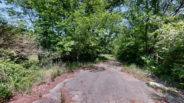 5 Peeples Ct, Madison, TN 37115