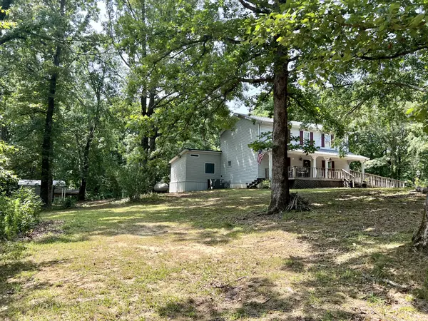 2195 Higginbottom Rd, Selmer, TN 38375