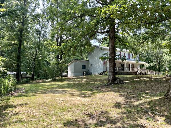 2195 Higginbottom Rd, Selmer, TN 38375