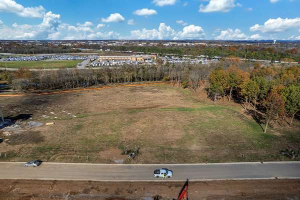 2026 Queenie Johns Dr, Murfreesboro, TN 37128