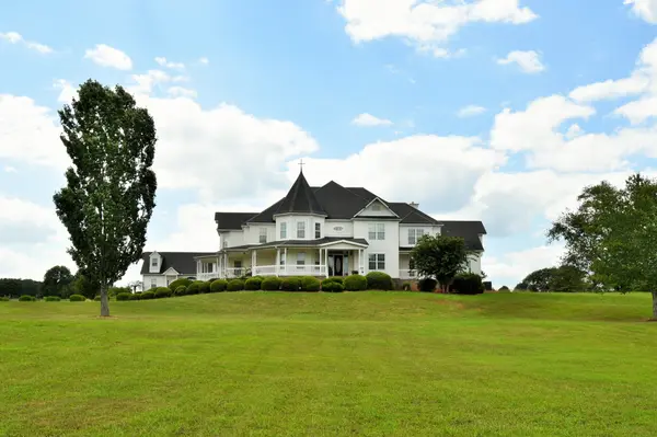 10674 Wall Triana Hwy, Toney, AL 35773