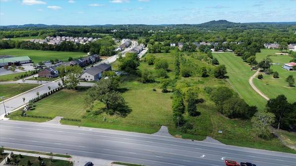 1677 Greenlea Blvd, Gallatin, TN 37066