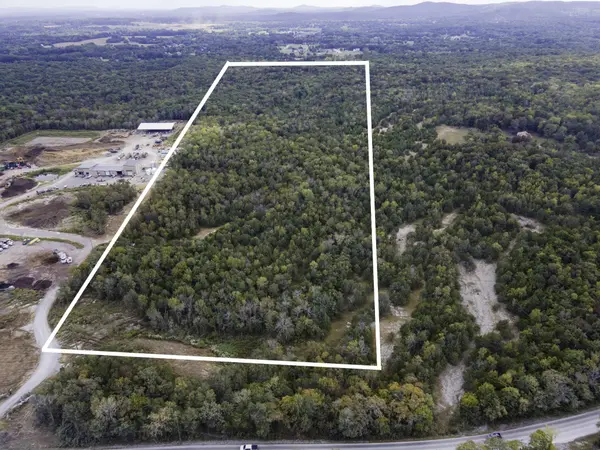 5925 Burnt Knob Rd, Murfreesboro, TN 37129