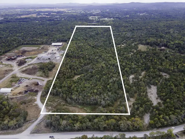 5925 Burnt Knob Rd, Murfreesboro, TN 37129