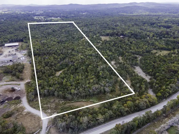5925 Burnt Knob Rd, Murfreesboro, TN 37129