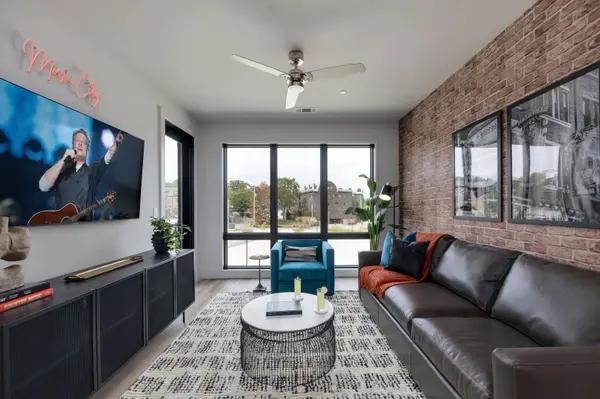 303 31st Ave #N #504, Nashville, TN 37203