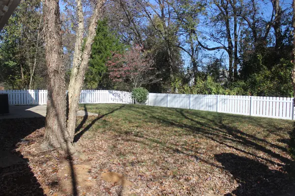 2797 Sutherland Dr, Thompsons Station, TN 37179