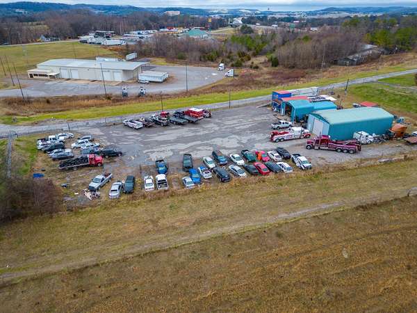 9122 Lewisburg Hwy, Cornersville, TN 37047