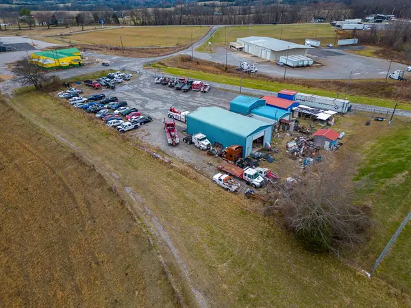 9122 Lewisburg Hwy, Cornersville, TN 37047
