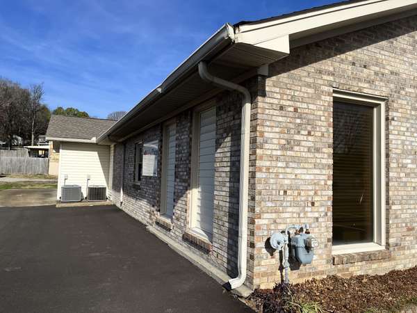 800 Hatcher Ln #A, Columbia, TN 38401