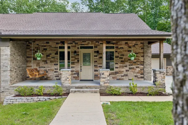 211 Woodmere Dr, Hohenwald, TN 38462