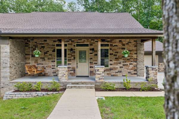 211 Woodmere Dr, Hohenwald, TN 38462