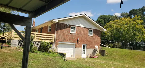 7690 Barnhill Rd, Primm Springs, TN 38476