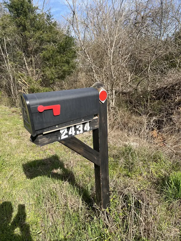 2434 Rally Hill Rd, Columbia, TN 38401