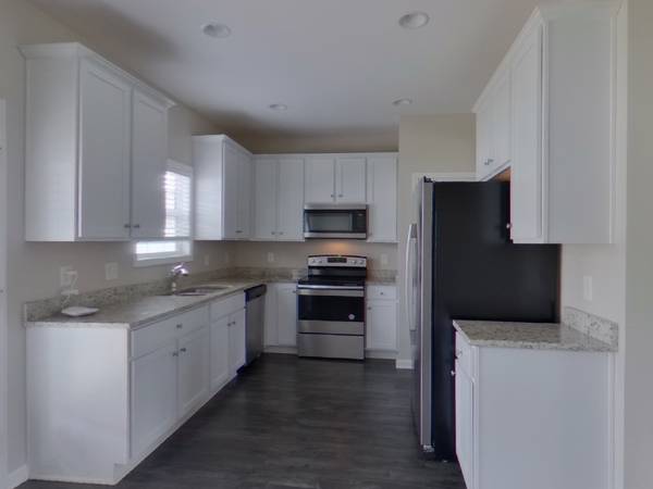 1007 Cyril Dr, Spring Hill, TN 37174