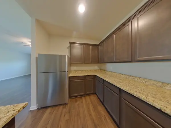 2927 Beeswax St, Columbia, TN 38401