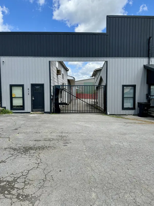 610 W Burton St #W, Murfreesboro, TN 37130