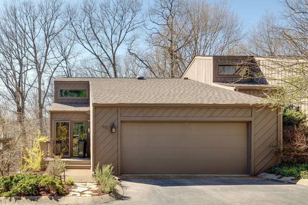 912 Harpeth Trace Dr, Nashville, TN 37221