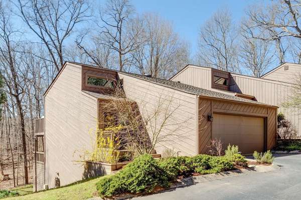 912 Harpeth Trace Dr, Nashville, TN 37221