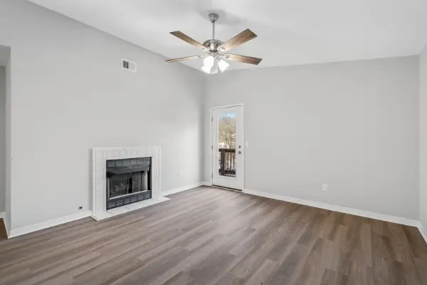 200 Brooke Castle Dr #E, Hermitage, TN 37076