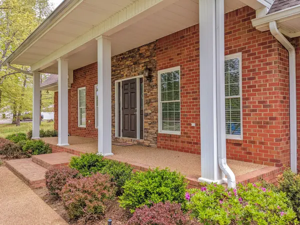 93 Tamatha Dr, Paris, TN 38242