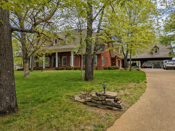 93 Tamatha Dr, Paris, TN 38242