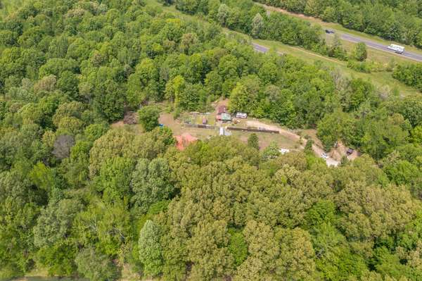 2126 Old Chamblis Rd, Pleasant View, TN 37146