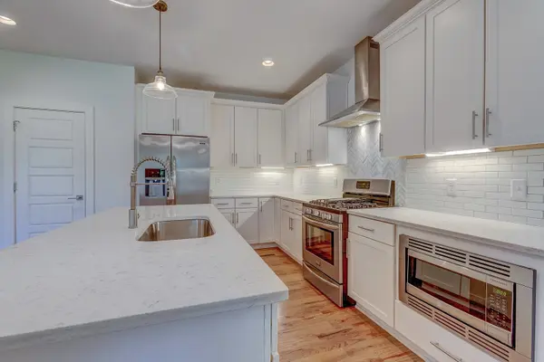 324 Queen Ave, Nashville, TN 37207