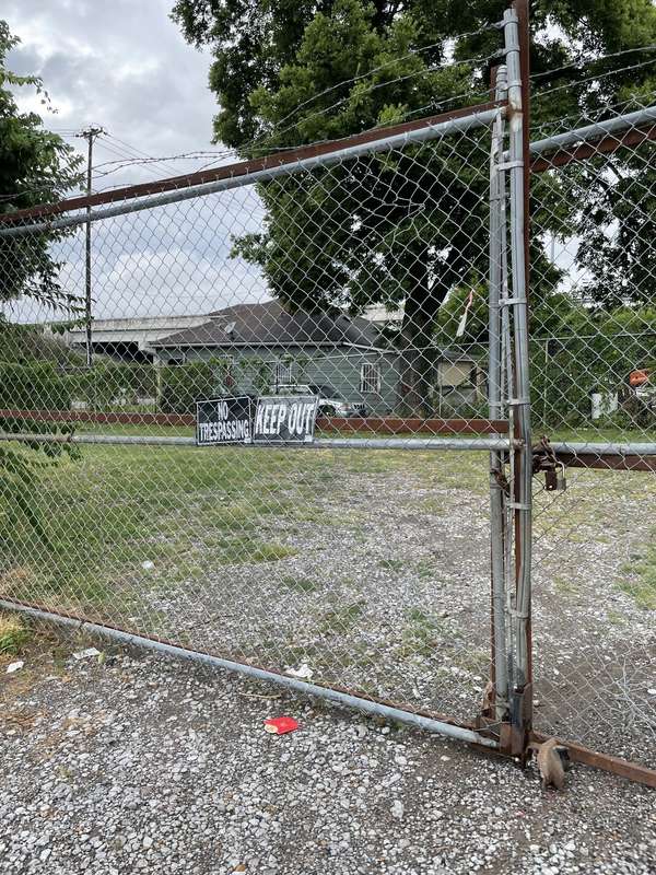 500 40th Ave #N, Nashville, TN 37209