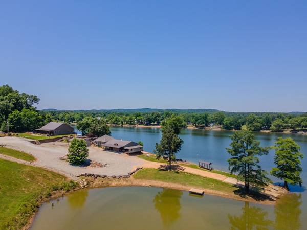 351 New Era Landing Rd, Linden, TN 37096