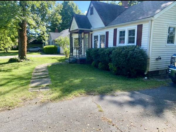 652 Trimble Ave, Gallatin, TN 37066