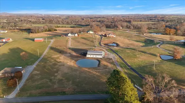143 Coble Rd, Shelbyville, TN 37160