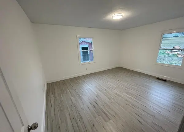 481 W Broad St, Smithville, TN 37166